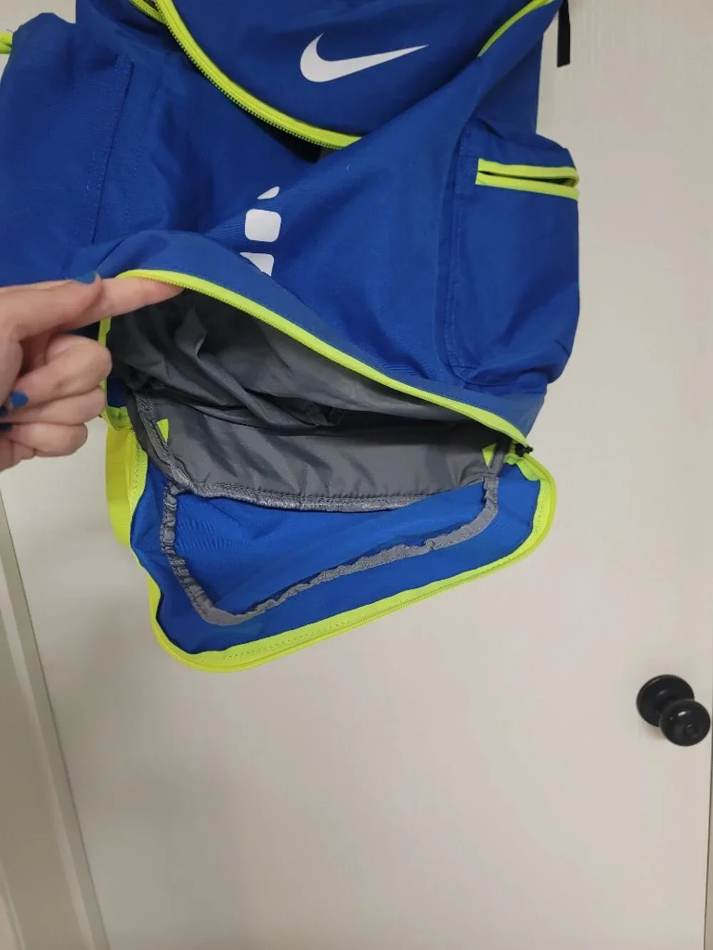 Mens neon green and blue Nike Elite backpack - slightly used but no damage